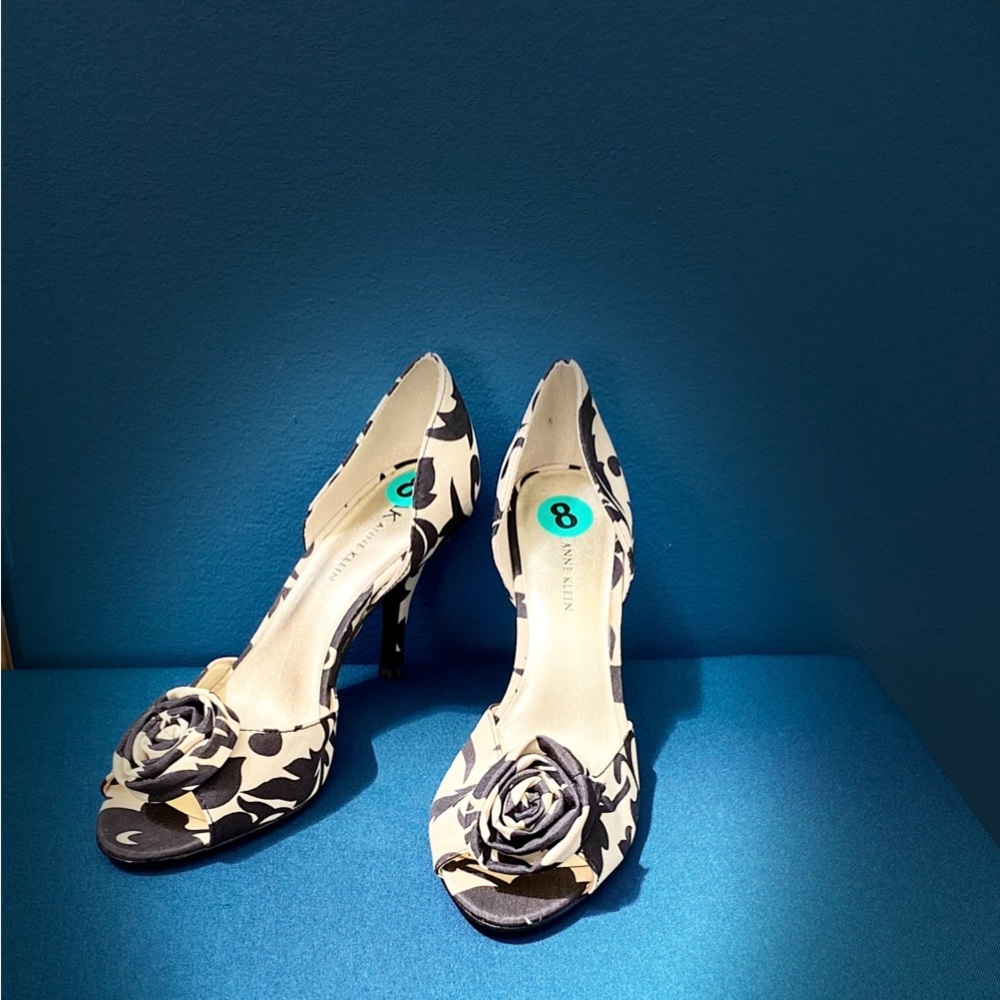Vintage Anne Klein Floral Peep-Toe Fabric Heels